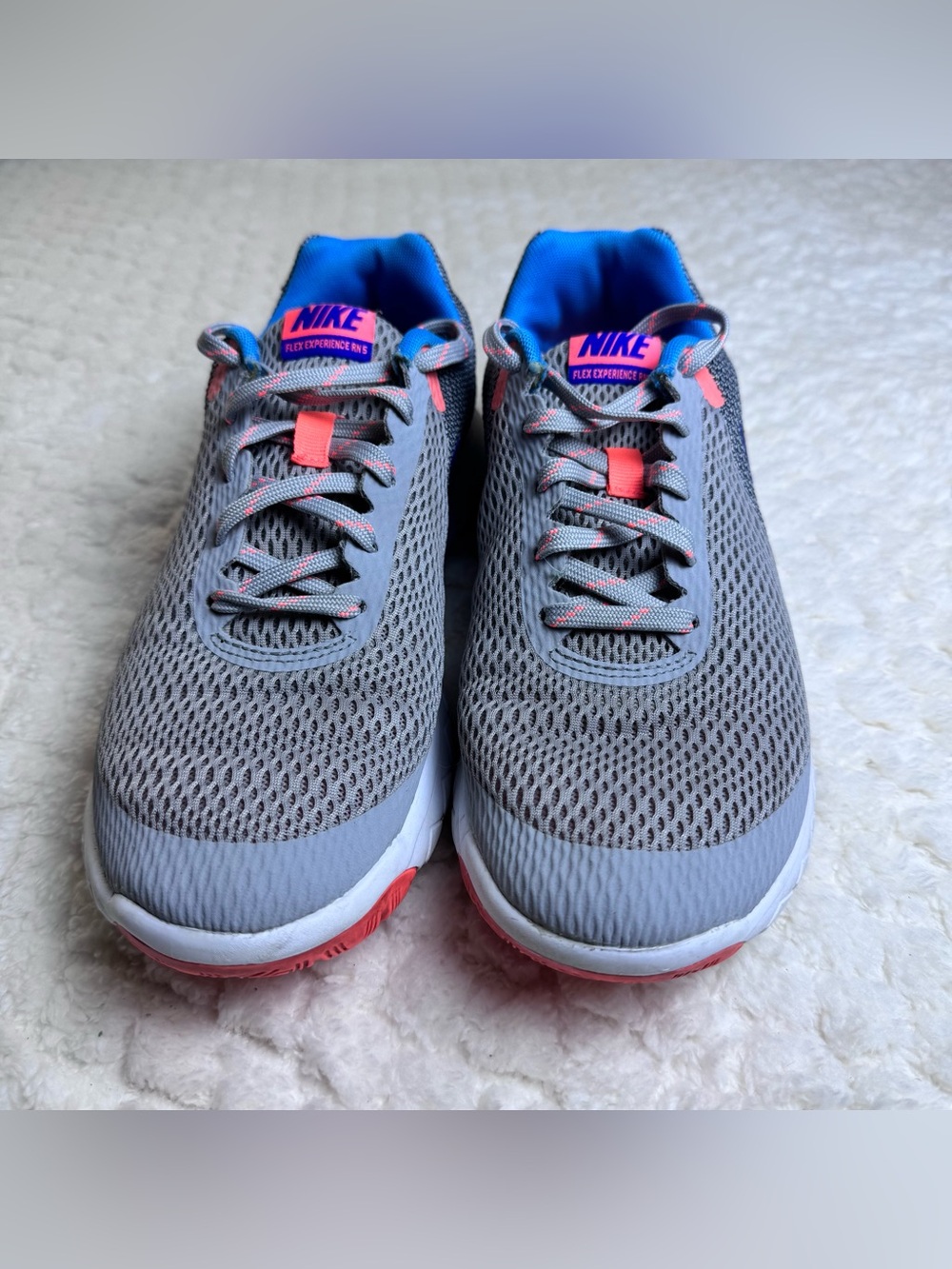 Nike Flex Experience RN 5 Women’s Running Shoes Gray Pink Blue Size 8.5